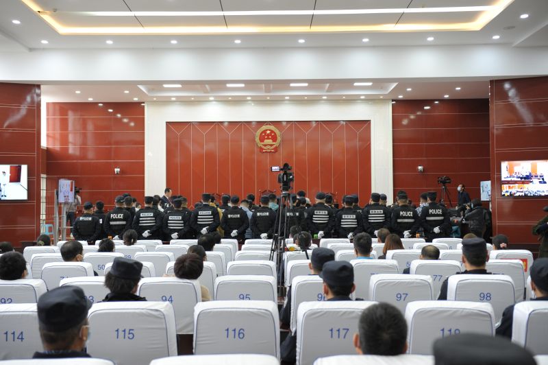 彭阳县法院公开审理安伟等28人涉嫌犯帮助信息网络犯罪活动罪一案